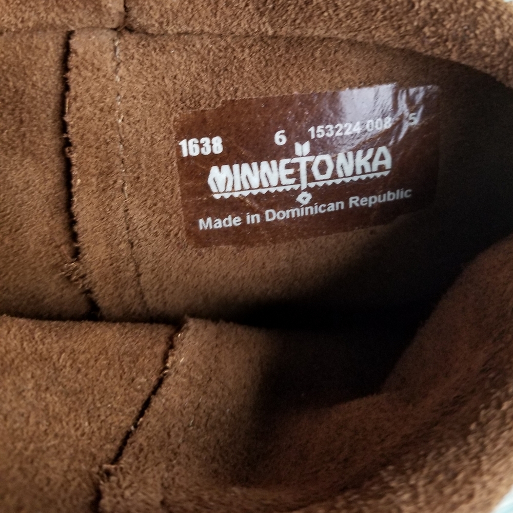 Minnetonka Three Layer Brown Boots Size 6 - image 4